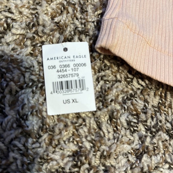 CUTE PINK CROP TOP - Picture 3 of 3